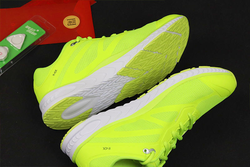 咕咚42k全掌碳板跑鞋怎么样,寒冬已至暖春还远吗