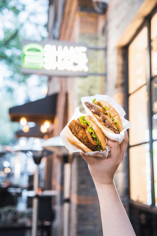 最正宗的纽约汉堡 (纽约神级汉堡在上海排队)