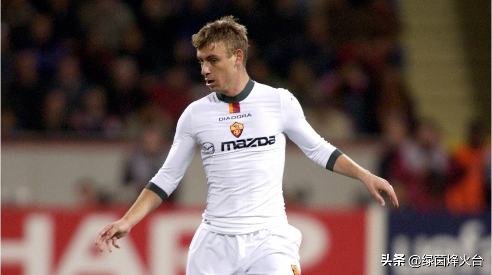 那日英豪今何在，16年前世界足坛身价最高的十人，他们如今在哪