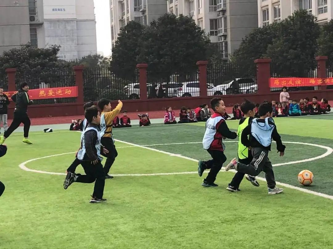 道清路小学校长杯足球联赛,洛龙区第一小学学生足球比赛