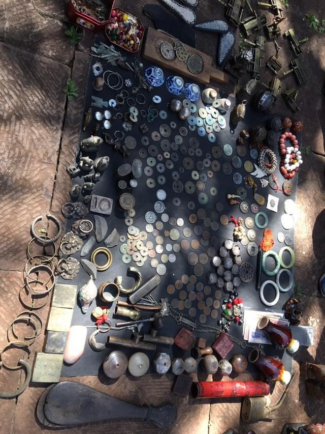 云南玉溪哪里有卖古玩,云南玉溪古玩地摊市场在哪里