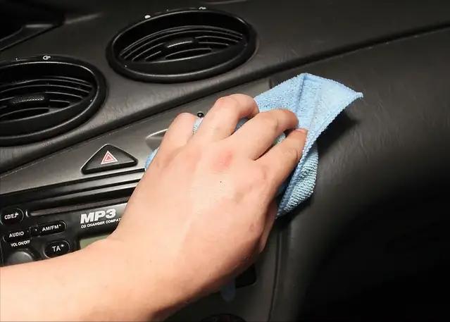 如何使用小苏打清洁,小苏打可以清洗汽车内饰