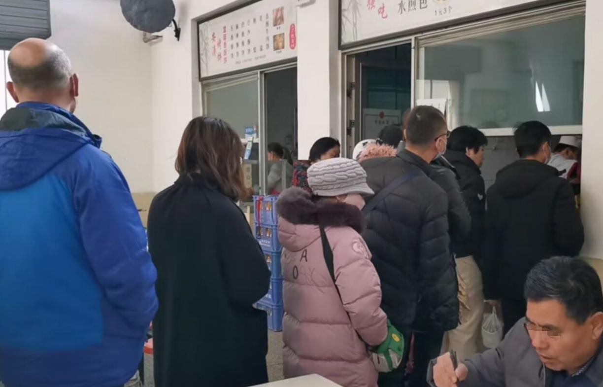 武功大叔咸阳国棉二厂卖凉皮,武功镇七十岁老人卖凉皮