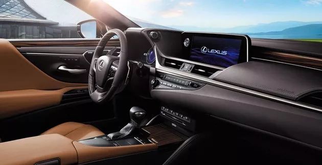 全新款奥迪a6l试驾,奥迪a6l对比雷克萨斯es300