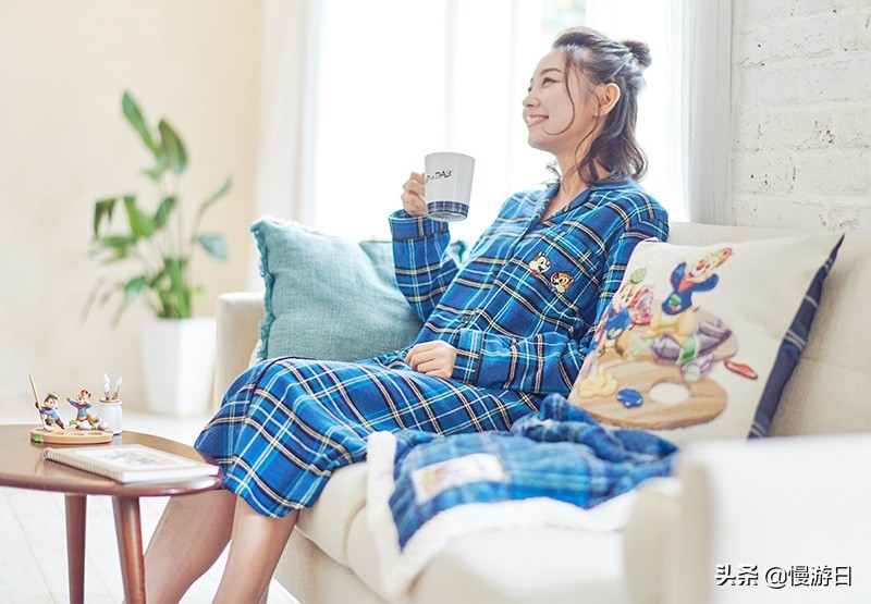 上海迪士尼圣诞新衣服奇奇蒂蒂,上海迪士尼奇奇蒂蒂好物分享