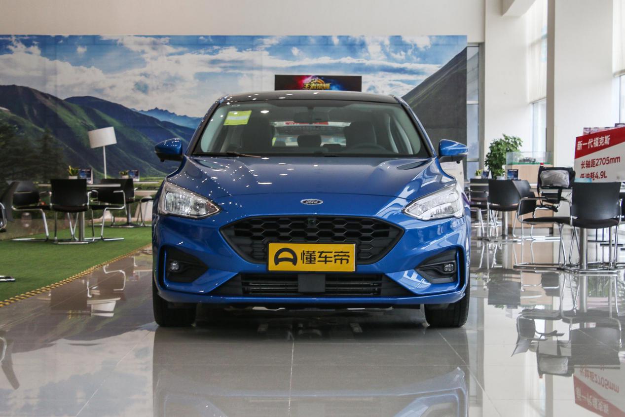 福克斯两厢三缸发动机怎么样,福克斯两厢1.0t三缸值不值得购买