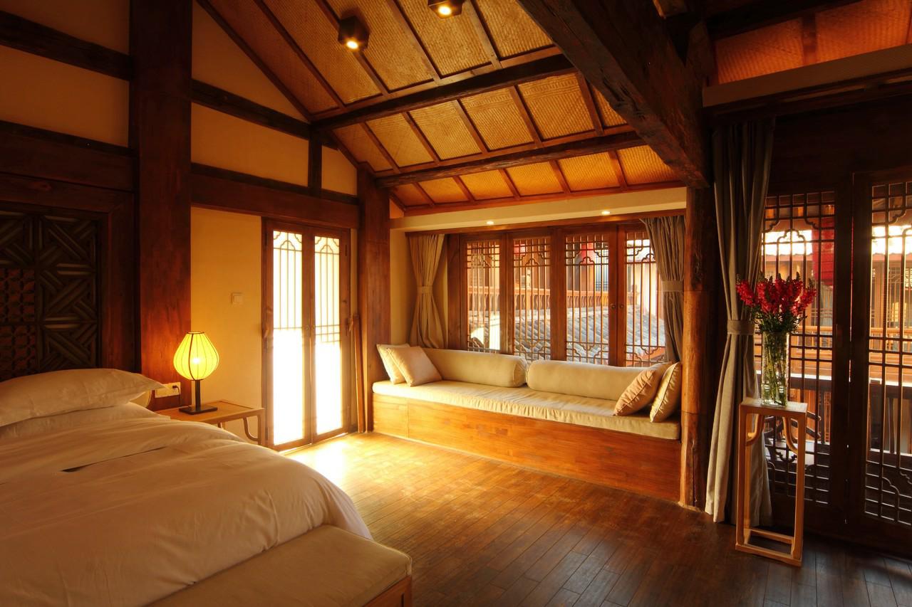 丽江纳西客栈视频,丽江黑龙潭纳西客栈