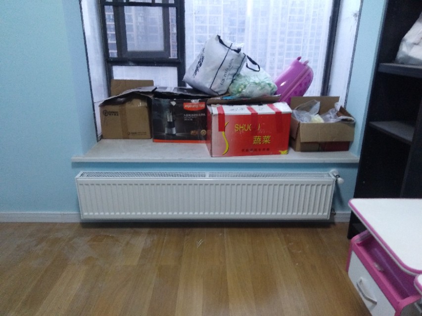 长沙装暖气片和地暖哪个好,长沙河西明装暖气片安装