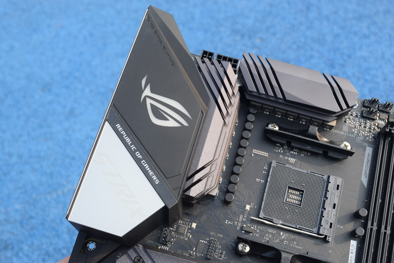 rogstrixx570e装机效果,rogstrixx570ep