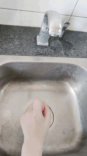 18款儿童蜡笔、油画棒测评：百年品牌居然这么难用？