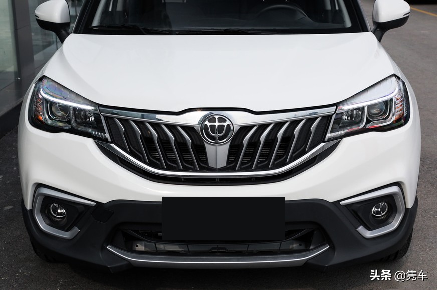 2019年中华v3自动挡顶配,2017年中华v3手动新车多少钱