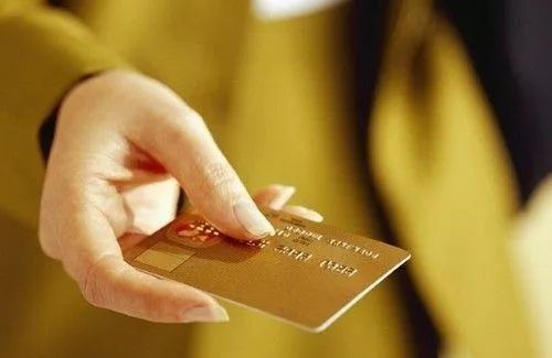 资金紧张有什么贷款途径,信用卡取现显示资金不足怎么办