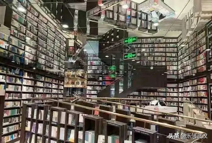 比咖啡馆有底蕴、比图书馆有情趣，集美貌才华于一身的，就在这