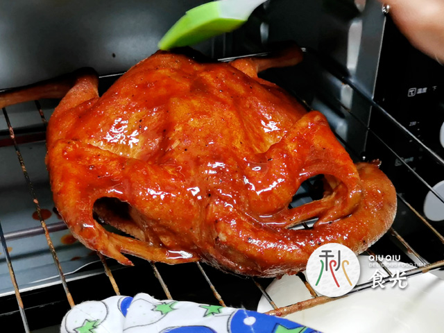 奥尔良烤鸡傻瓜式做法，只需2步不会做饭也能做，味道比卖的好吃