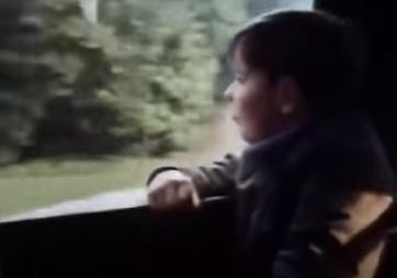 英女王下令封杀50年！王室私生活*片禁**遭泄露，百万人在线吃瓜