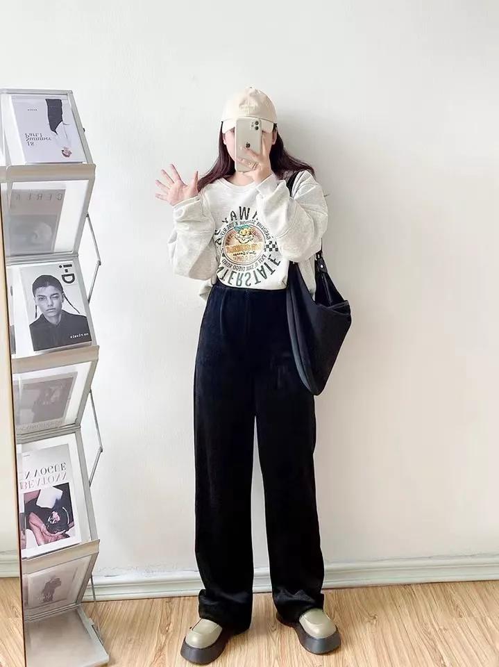 烂大街的阔腿裤也穿出高级感,阔腿裤就要选择保暖又显瘦的