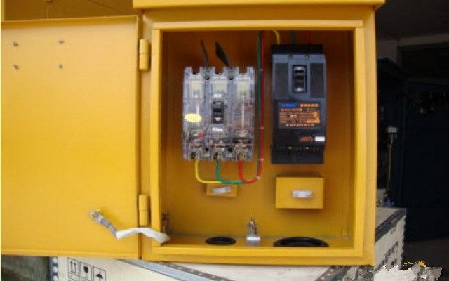 建筑施工现场一级配电箱的配置图,建筑工程临时用电总配电箱线路图