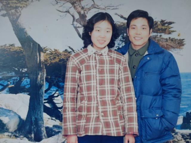 80年代和现代的结婚照对比,还原一下80年代结婚照