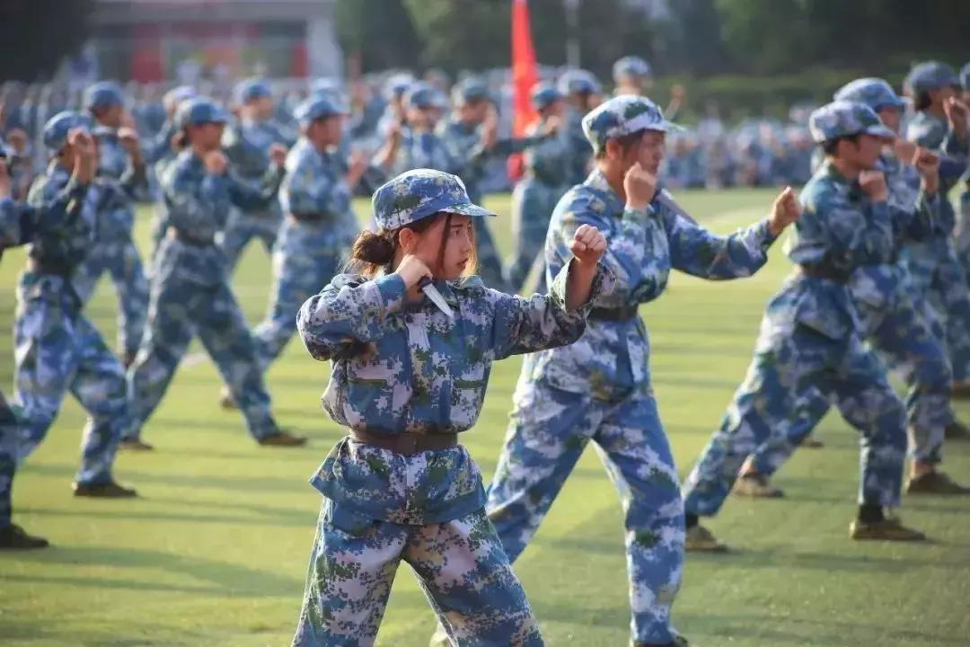 真人版穿越火线军训,有真人cs军训的大学