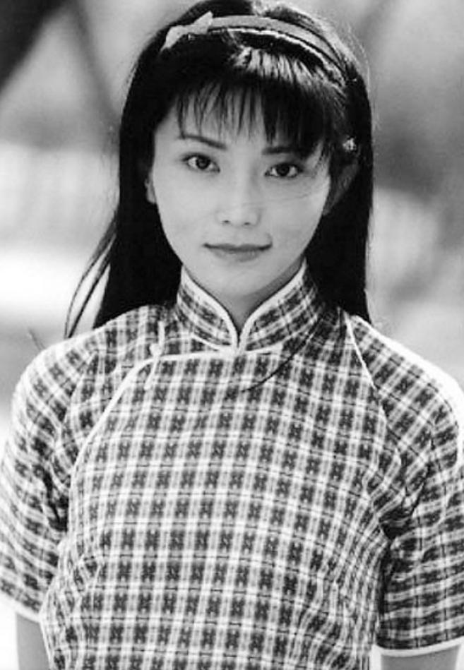 李钰男友汪雨现在怎么样了,被赵薇借命的李钰