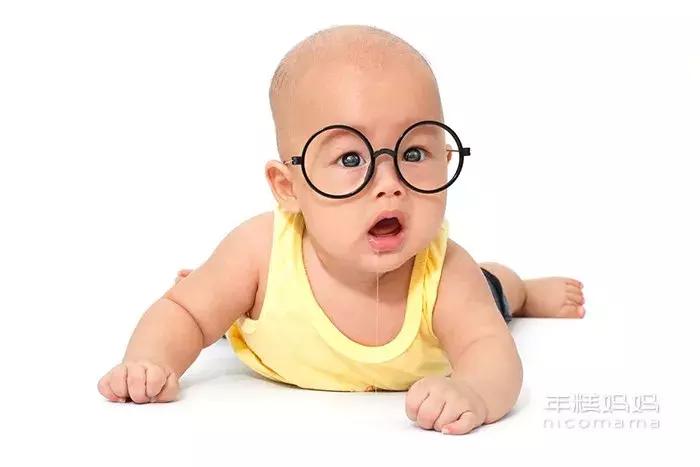 宝宝一岁经常流口水嘴巴边上湿疹,宝宝流口水造成湿疹擦什么药好