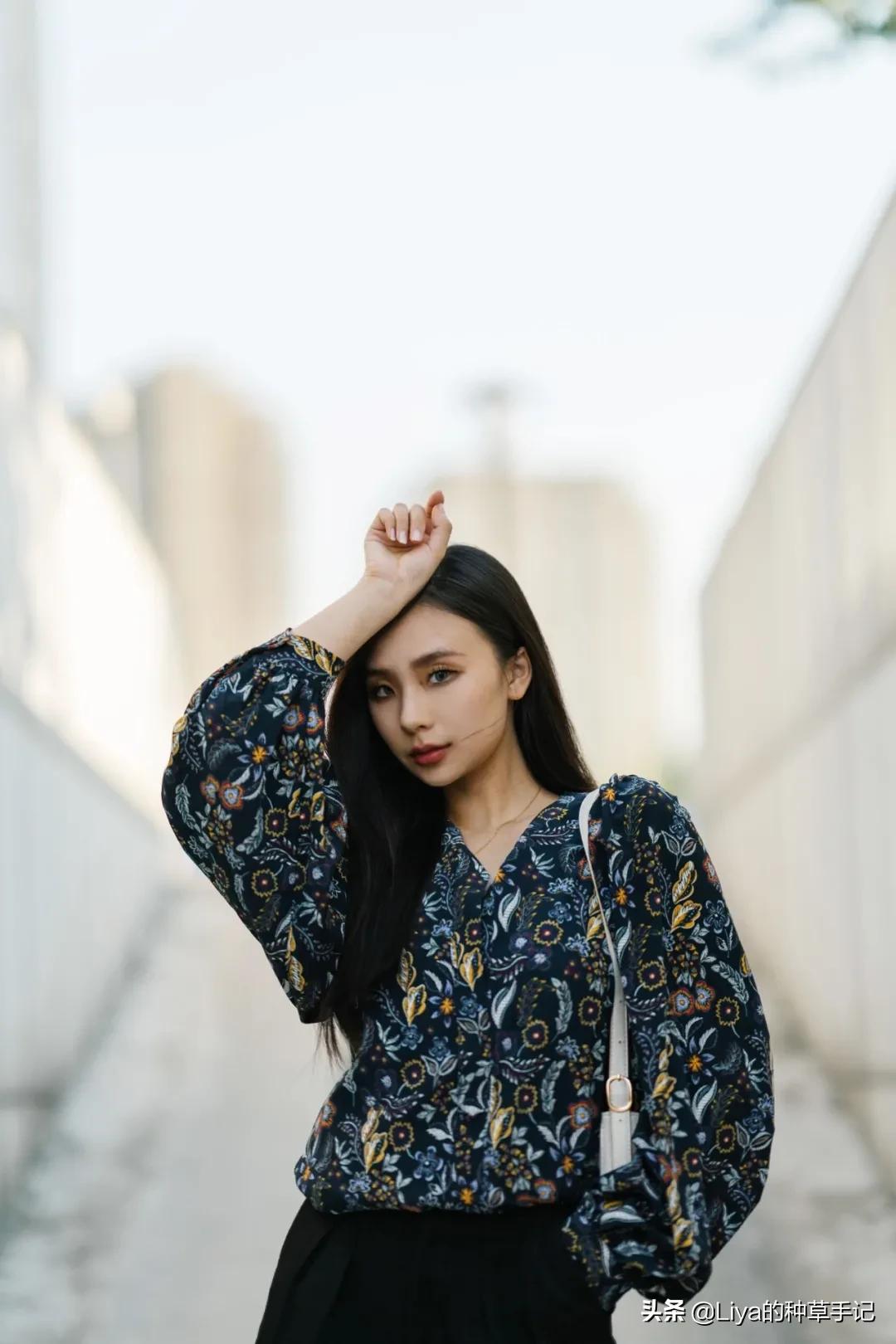 高级旧衣服穿搭技巧,又土又潮的花纹衣服