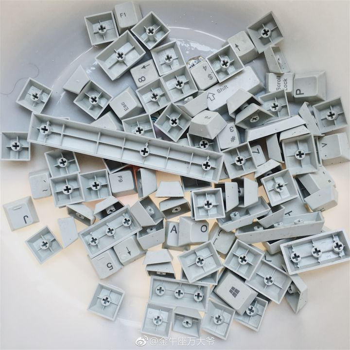 键盘脏了怎么清洗,键盘脏了清洗技巧