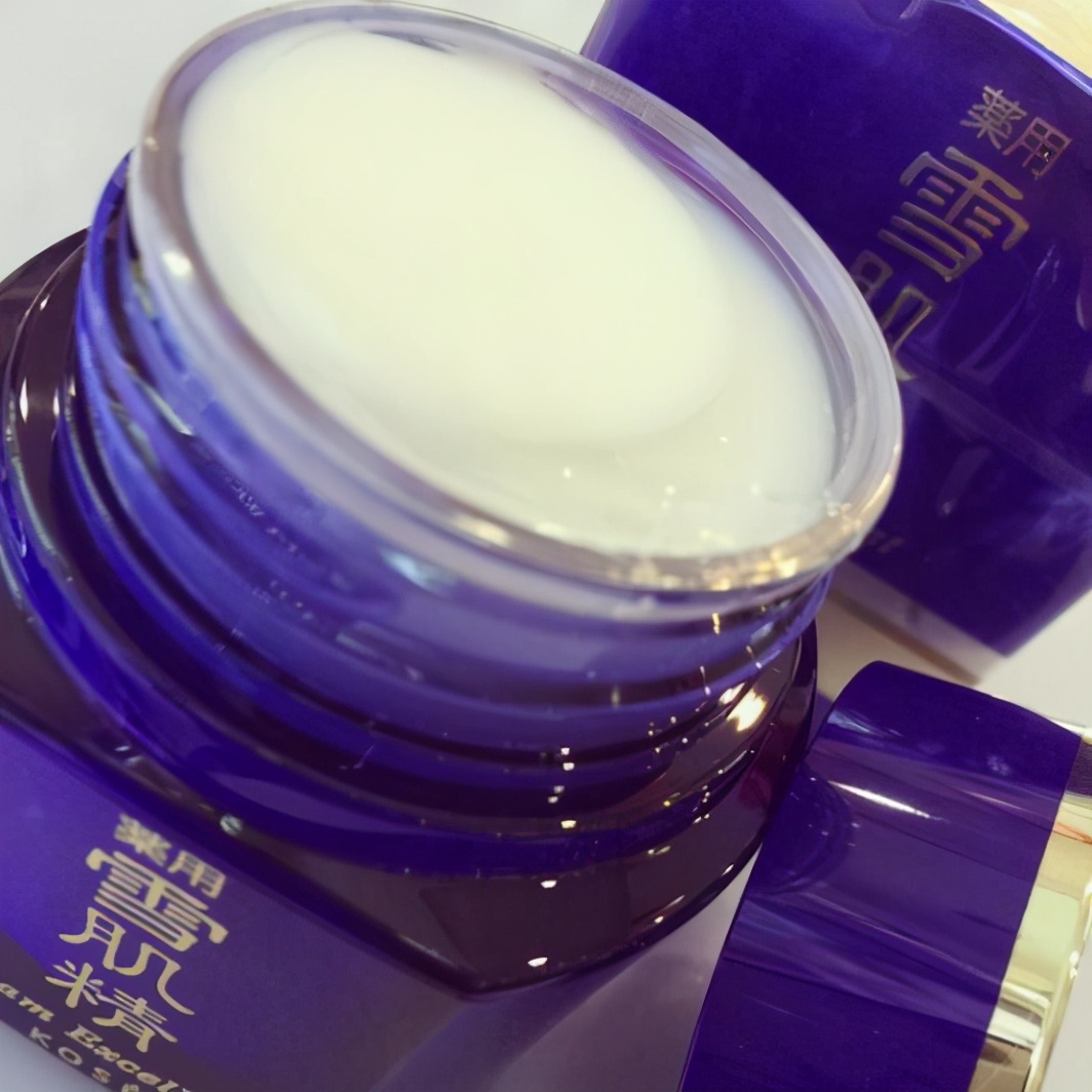 雪肌精适合40岁的女人吗,雪肌精适合什么年龄用