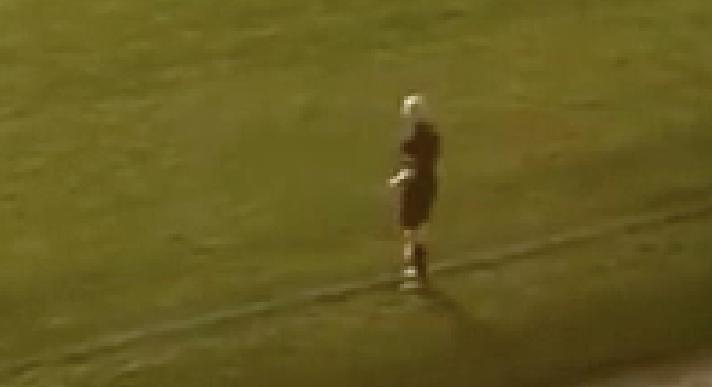 ai把光头误认成足球,ai把光头当成足球