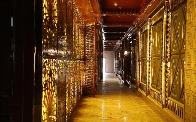 皇家一号老板远走海外,皇家一号郑州老板是谁