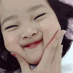 法令纹长了很多小疙瘩发红咋回事,15岁熬夜出法令纹有救吗