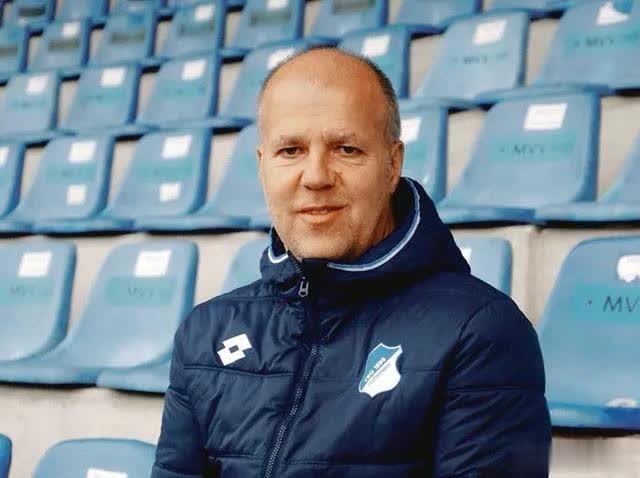 鲁能热身集锦刘愚,鲁能大球场李霄鹏