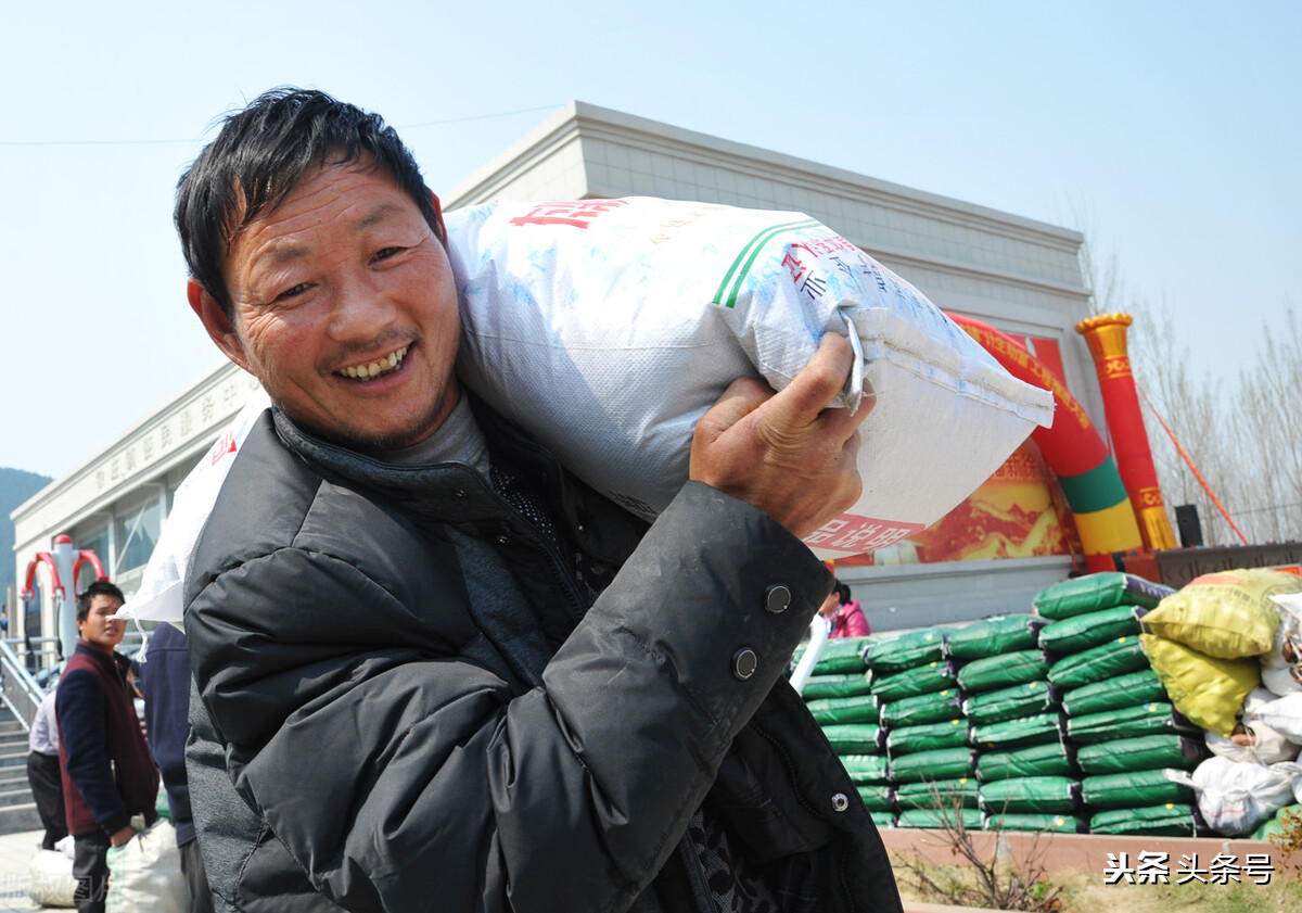 浜戝崡鍗栬偉鏂欒禋閽卞悧,鍗栬偉鏂欒禋閽卞悧