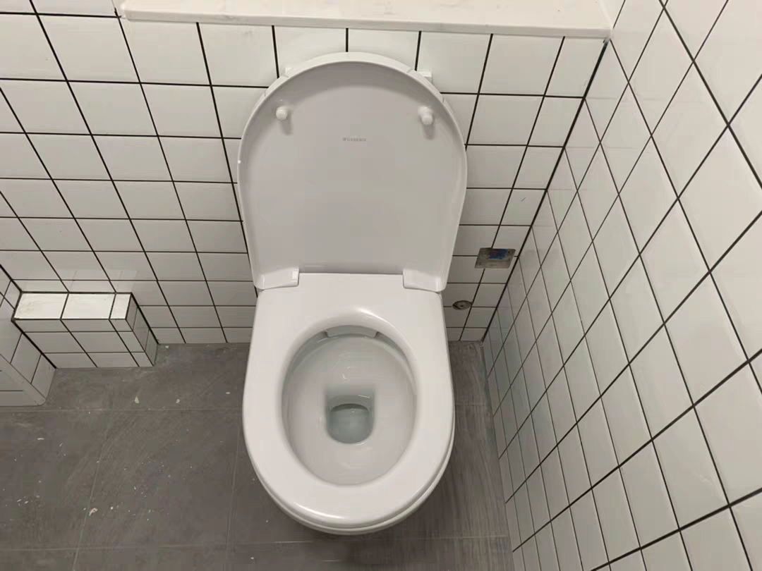 买马桶在线上买还是在实体店买好,卖马桶店