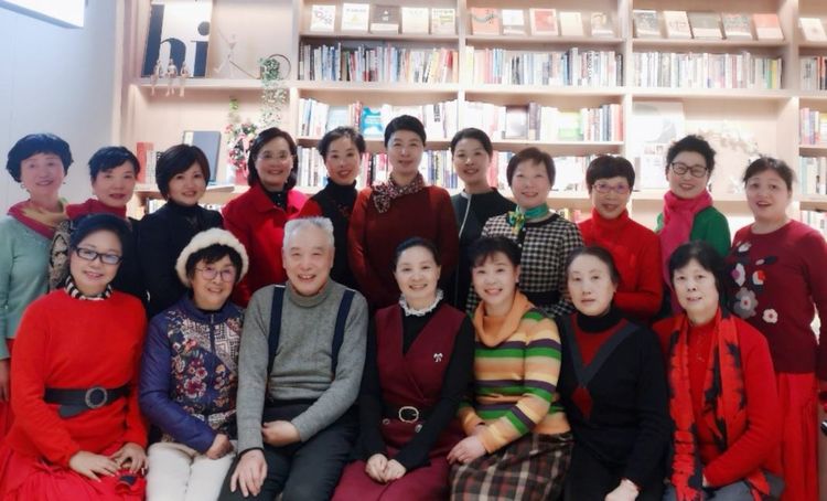 区街新闻|世茂滨江社区馨悦朗诵社成员把防疫知识制成音频发亲朋