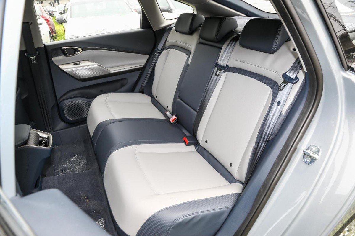 国产汽车买吉利好还是买宝骏好,长安吉利宝骏哪个车的质量好