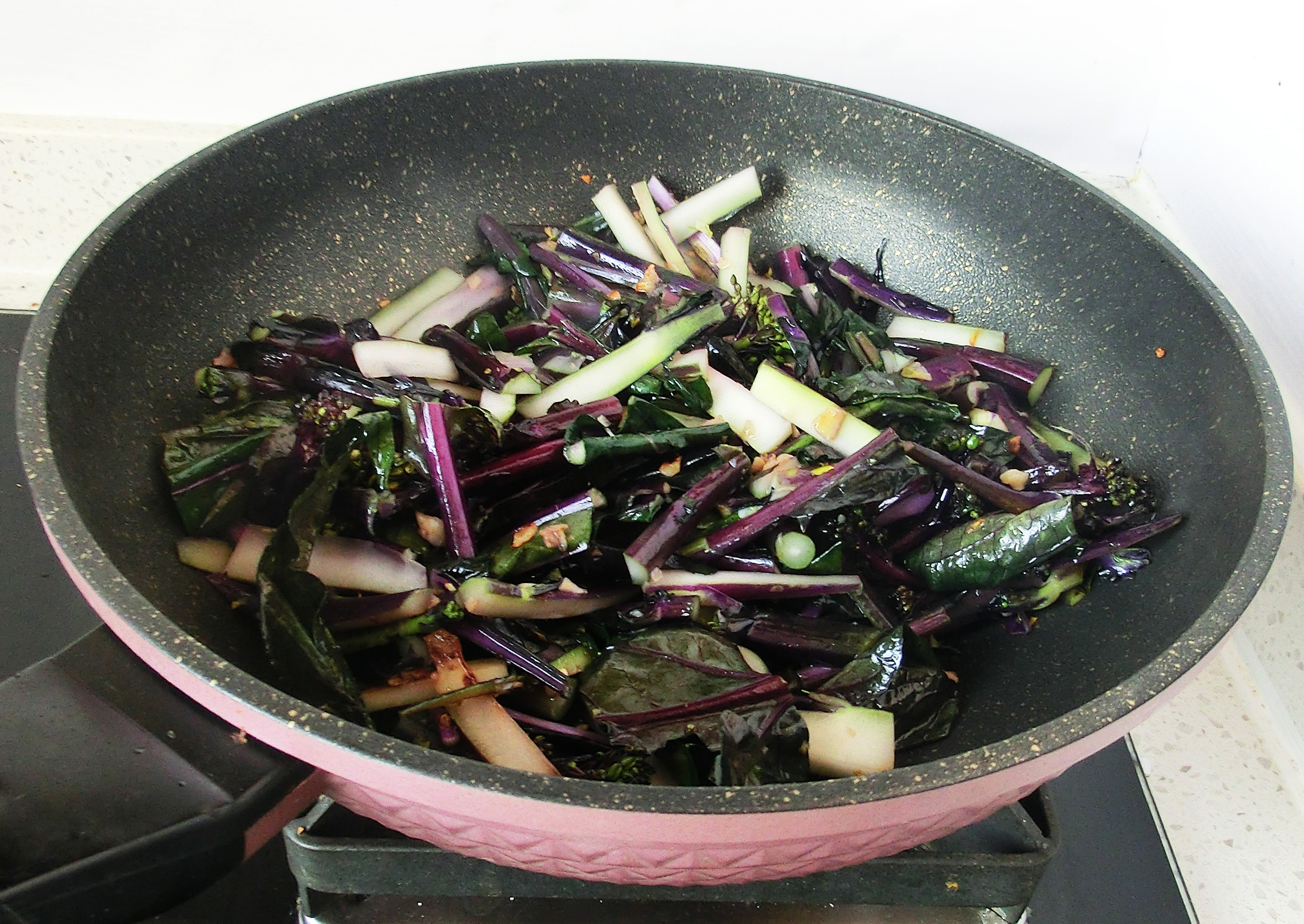 多吃胡萝卜对眼睛有帮助,胡萝卜怎么做好吃并且保护眼睛