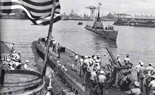 浜屾垬浼犲娼滆墖,浜屾垬鏃剁殑浼犲娼滆墖