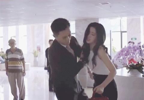 栗娜裙子搭配鞋子,精英律师栗娜50条裙子图片