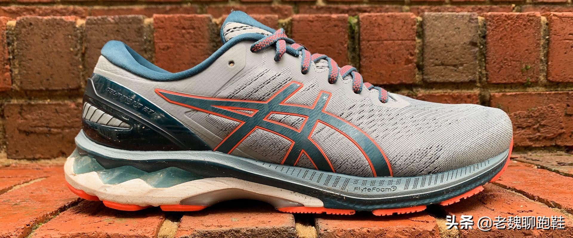 亚瑟士的两种选择,亚瑟士跑鞋怎么选号码