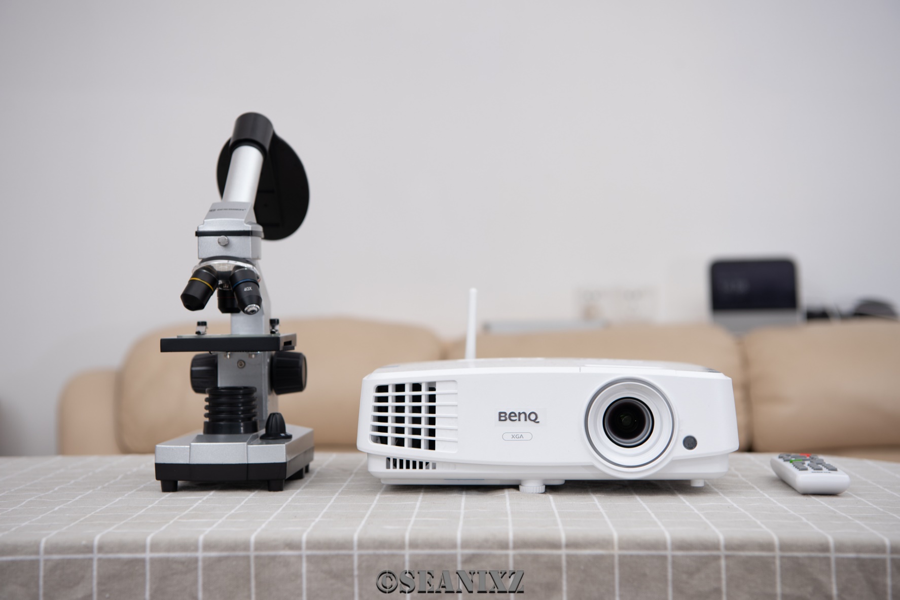 花式搞机:投影仪加上手机投屏秒变显微投影设备