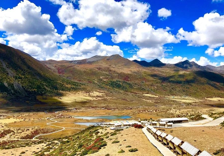 成都2天来回的温泉推荐，彩林雪景青山绿水，美成仙境