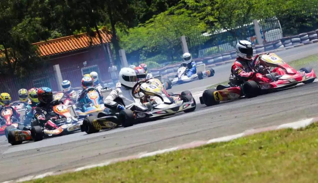 谁会不喜欢旅游呢,你们去过很大的游乐场吗