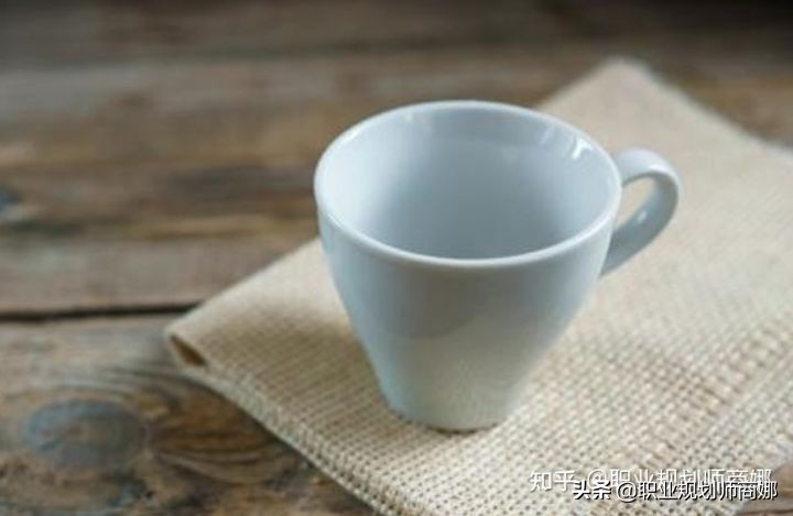 大学生初入职场迷茫,大学生初入职场的5点忠告