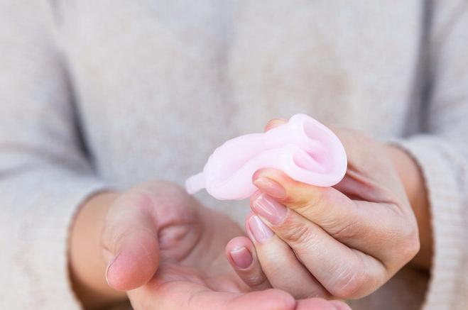 为啥女性同住月经会同步？科学解释告诉你答案