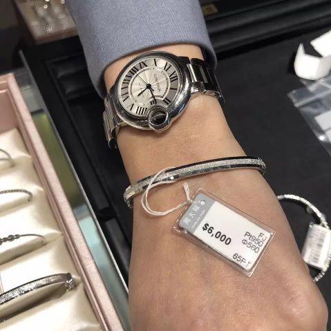 六福珠宝和周大福的古法手镯,周大福手镯好看还是周生生的好看