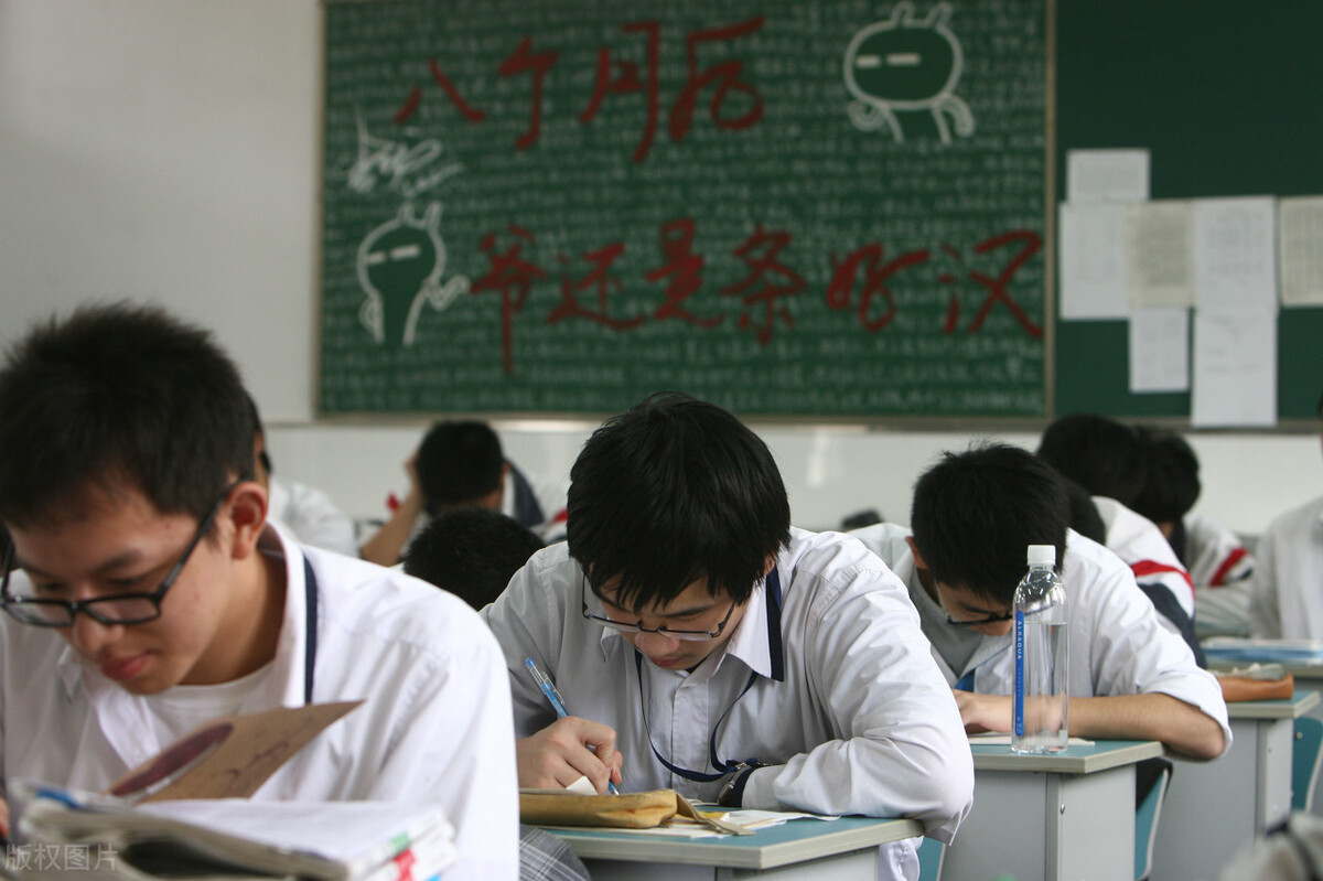 湖北最厉害的高中是哪几所,湖北省襄阳市重点高中排名