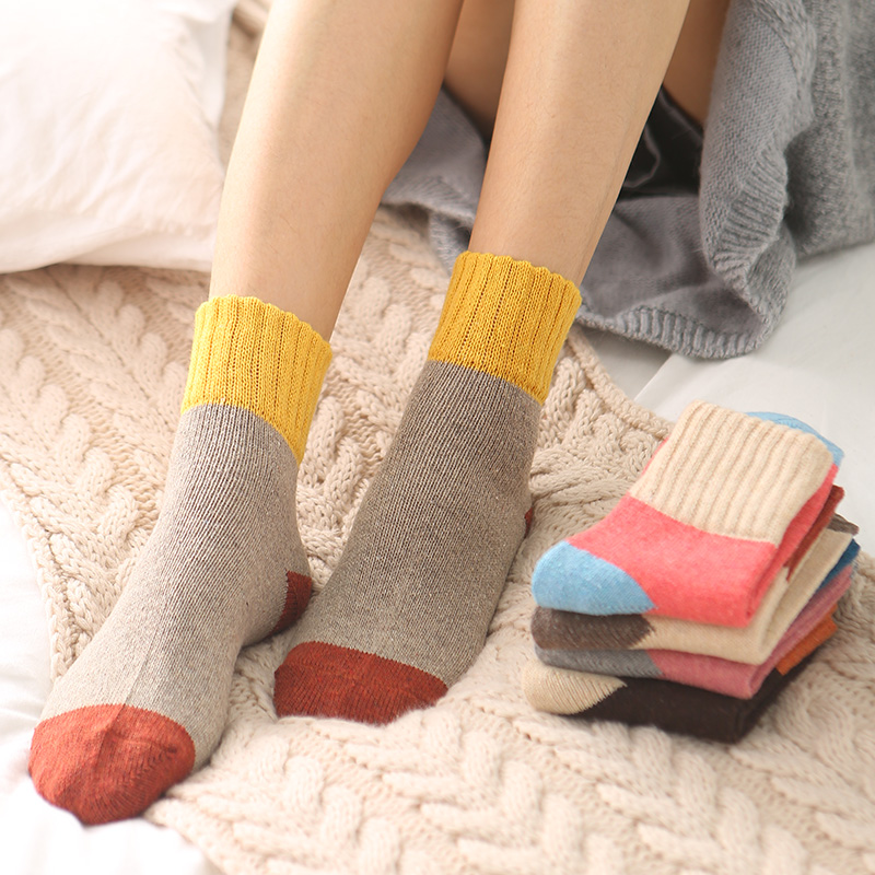 拼接的打底袜穿出去回头率杠杠滴,一双白丝袜穿出三种效果