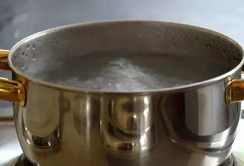 这样用锅，你和孩子等于“吃毒”！广州很多家庭都中招！