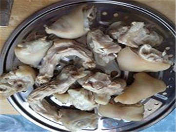 猪蹄哪个腿下奶好,猪蹄和什么搭配能催乳